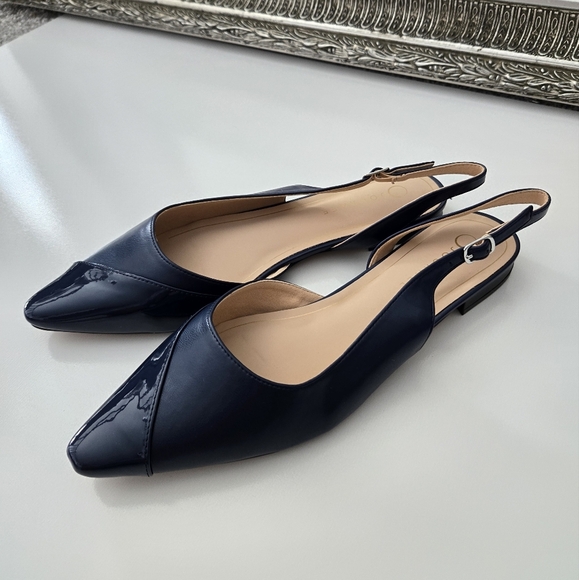 Journee Collection Women's Daphnne Slingback Pointed Cap Toe Flats. Navy. Size 1 - Picture 3 of 6